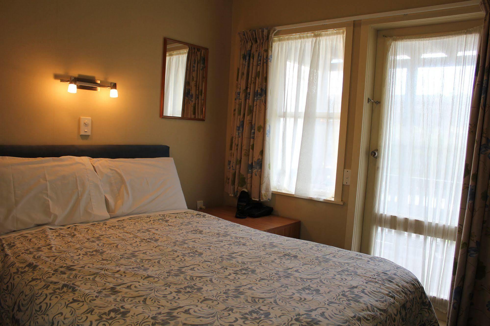 Halswell Lodge Уелингтън Екстериор снимка